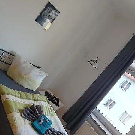 Monteur Apartments 6 *