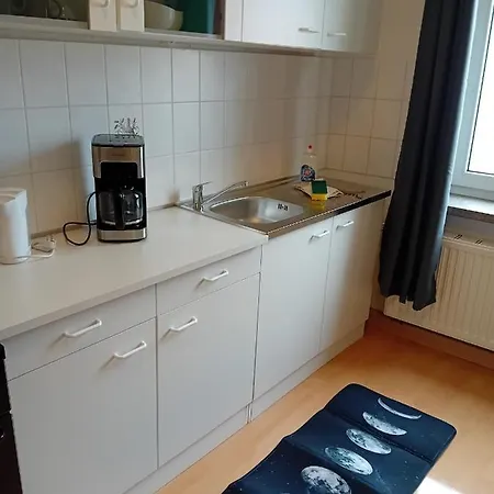 Monteur Apartments 6 *